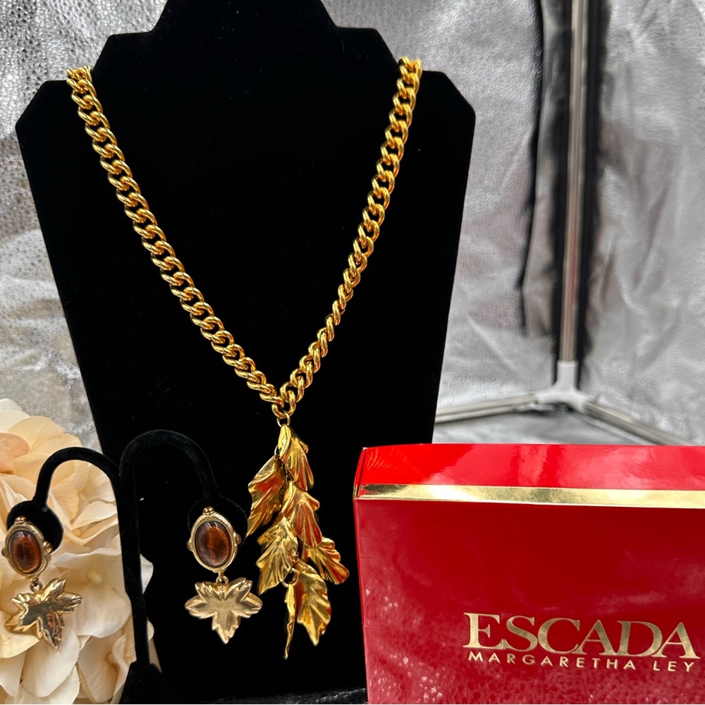 NE7 Vintage Escada gold leaf sautoir necklace - Picture 11 of 11